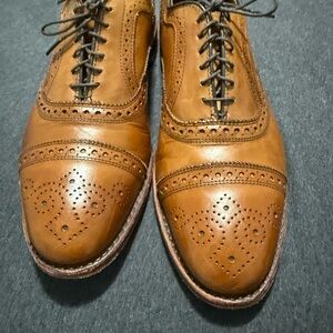 Allen Edmonds Men's Tan Oxford Brogues “Strand” size 9 1/2 D